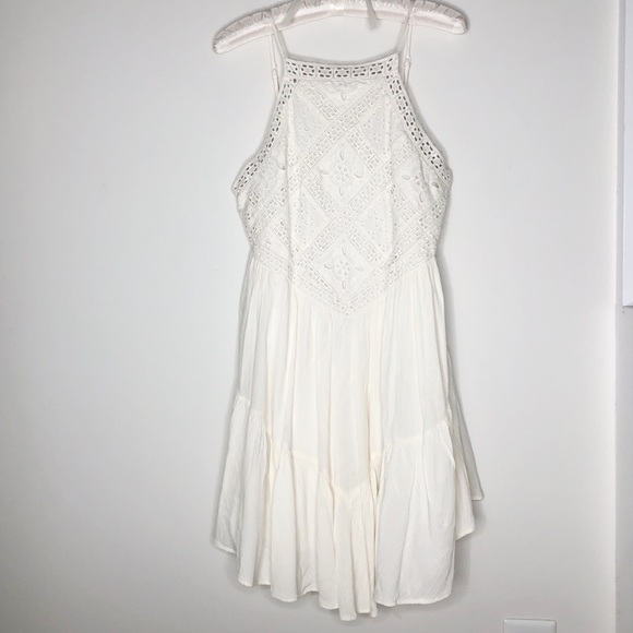 American Eagle Outfitters Dresses & Skirts - American Eagle / High Neck Eyelet Trapeze Dress